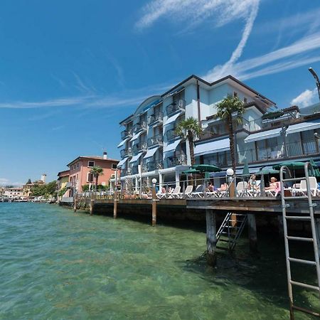 Hotel Venezia Malcesine Bagian luar foto
