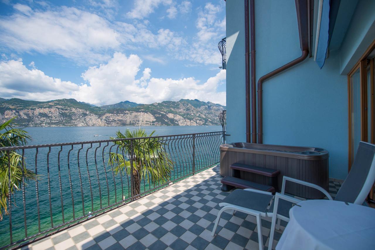 Hotel Venezia Malcesine Bagian luar foto