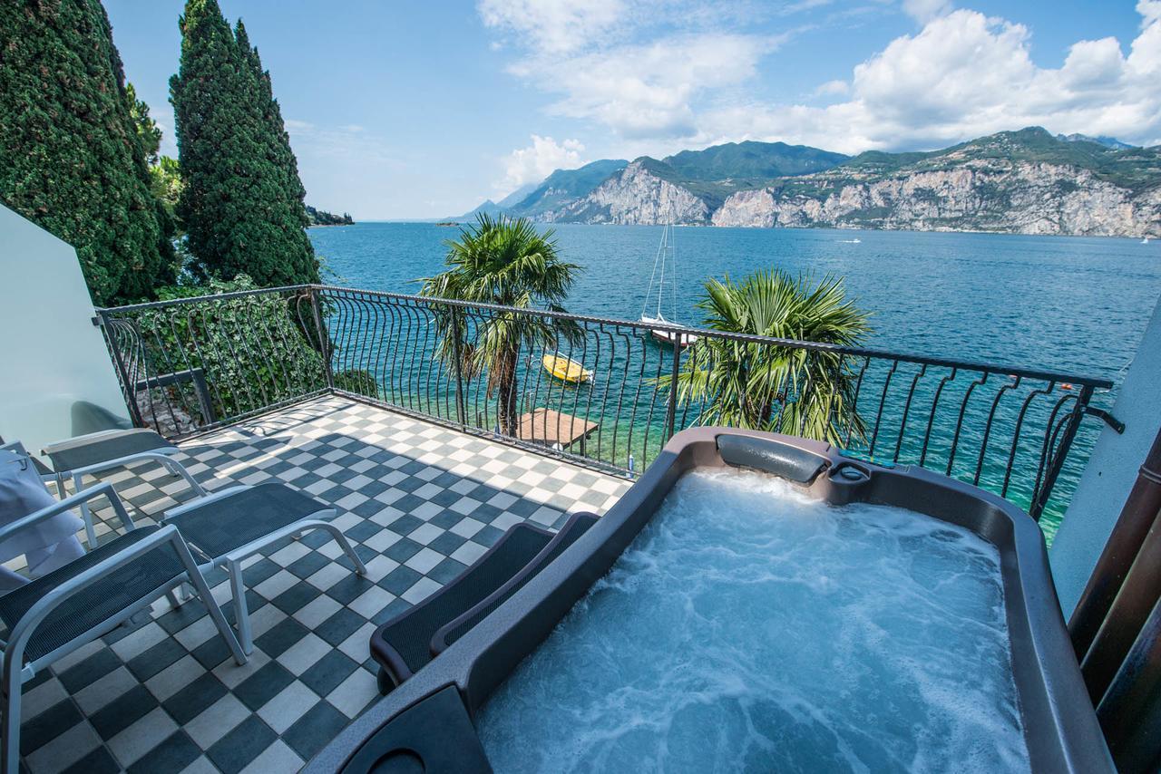 Hotel Venezia Malcesine Bagian luar foto